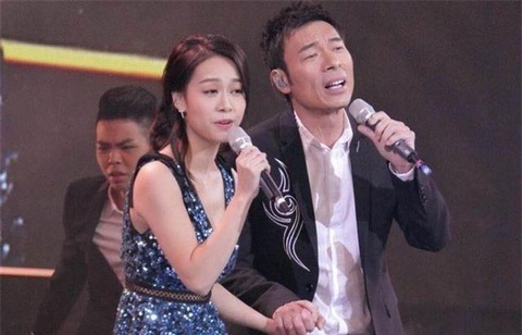 Hua Chi An tai xuat showbiz sau vu ngoai tinh hinh anh