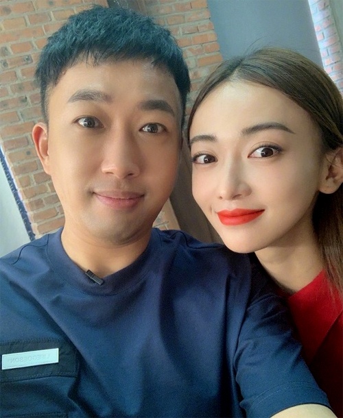 Ngô Cẩn Ngôn bị Vu Chính ghẻ lạnh ảnh 1 Ngo Can Ngon bi Vu Chinh ghe lanh anh 1