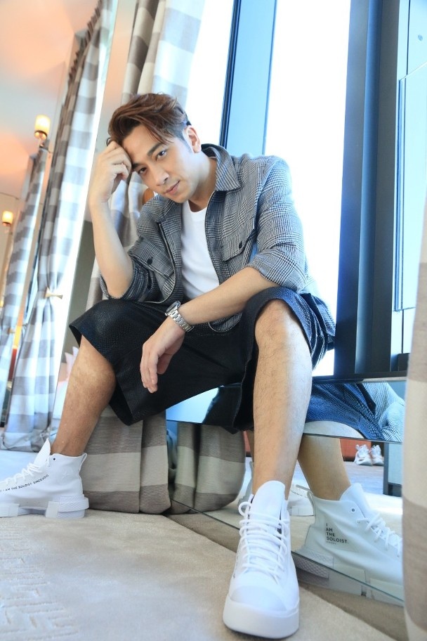 Ngo Trac Hy hen ho anh 1