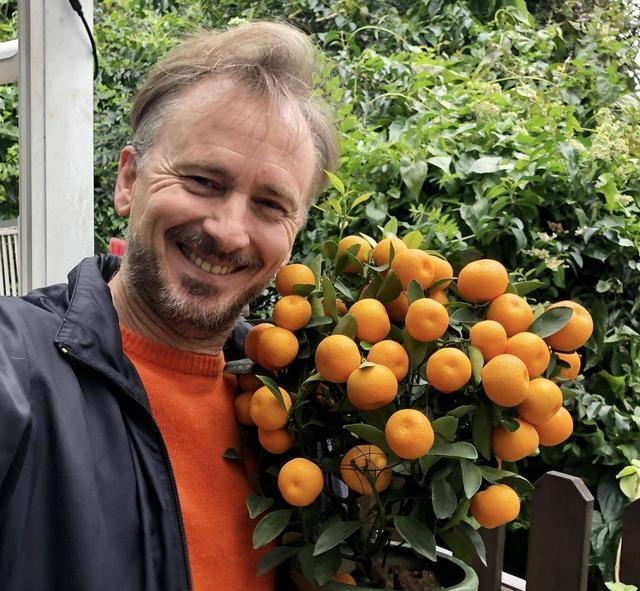 Cuoc song cua Gregory Charles anh 2