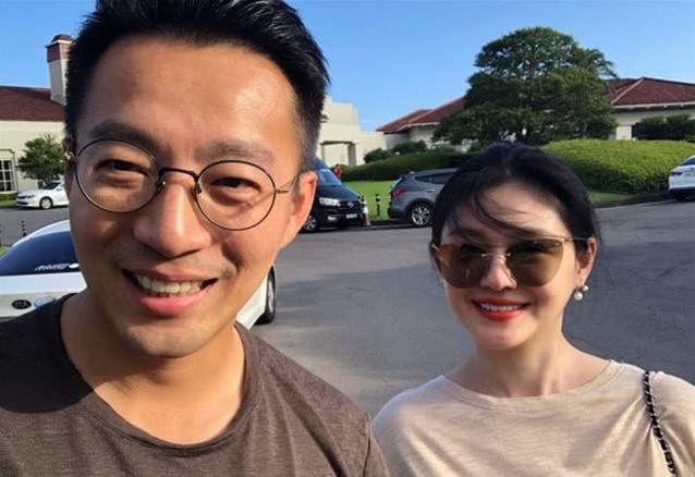 Tu Hy Vien ban thao nha trieu USD trang trai no nan hinh anh