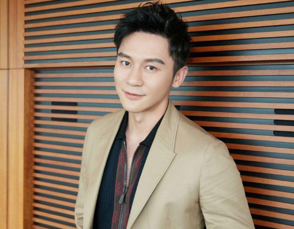 Ly Than be boi anh 2