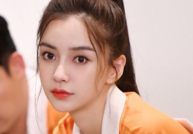 Angelababy bi chi trich khi bo show hinh anh