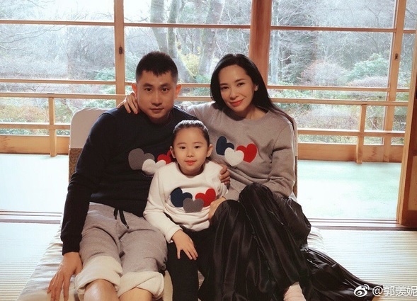 Hoa hau Quach Thien Ni anh 9