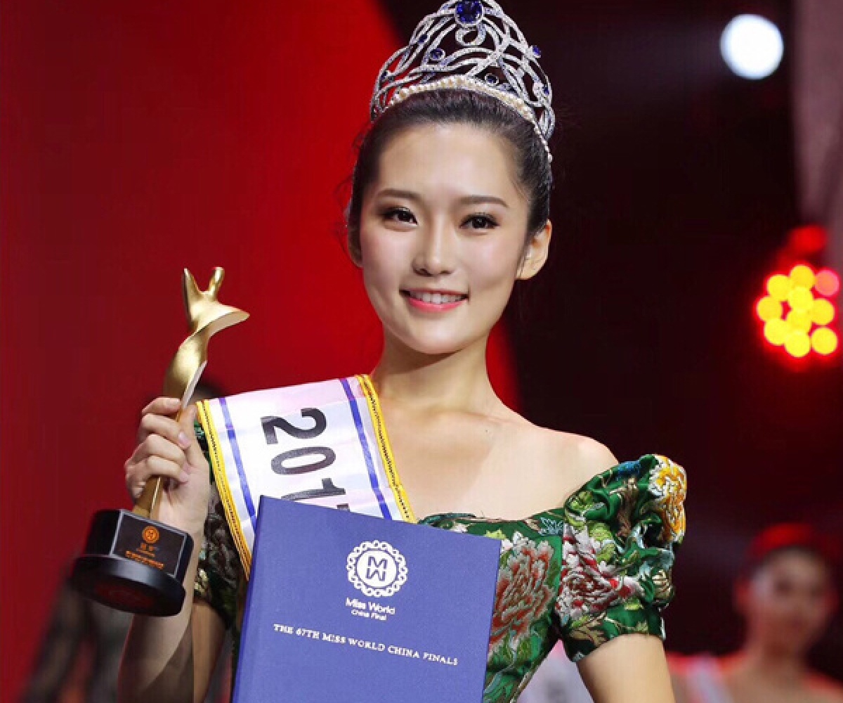 Hoa hau Trung Quoc di xuong anh 1