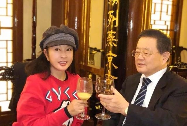 Hon nhan cua Luu Hieu Khanh anh 1