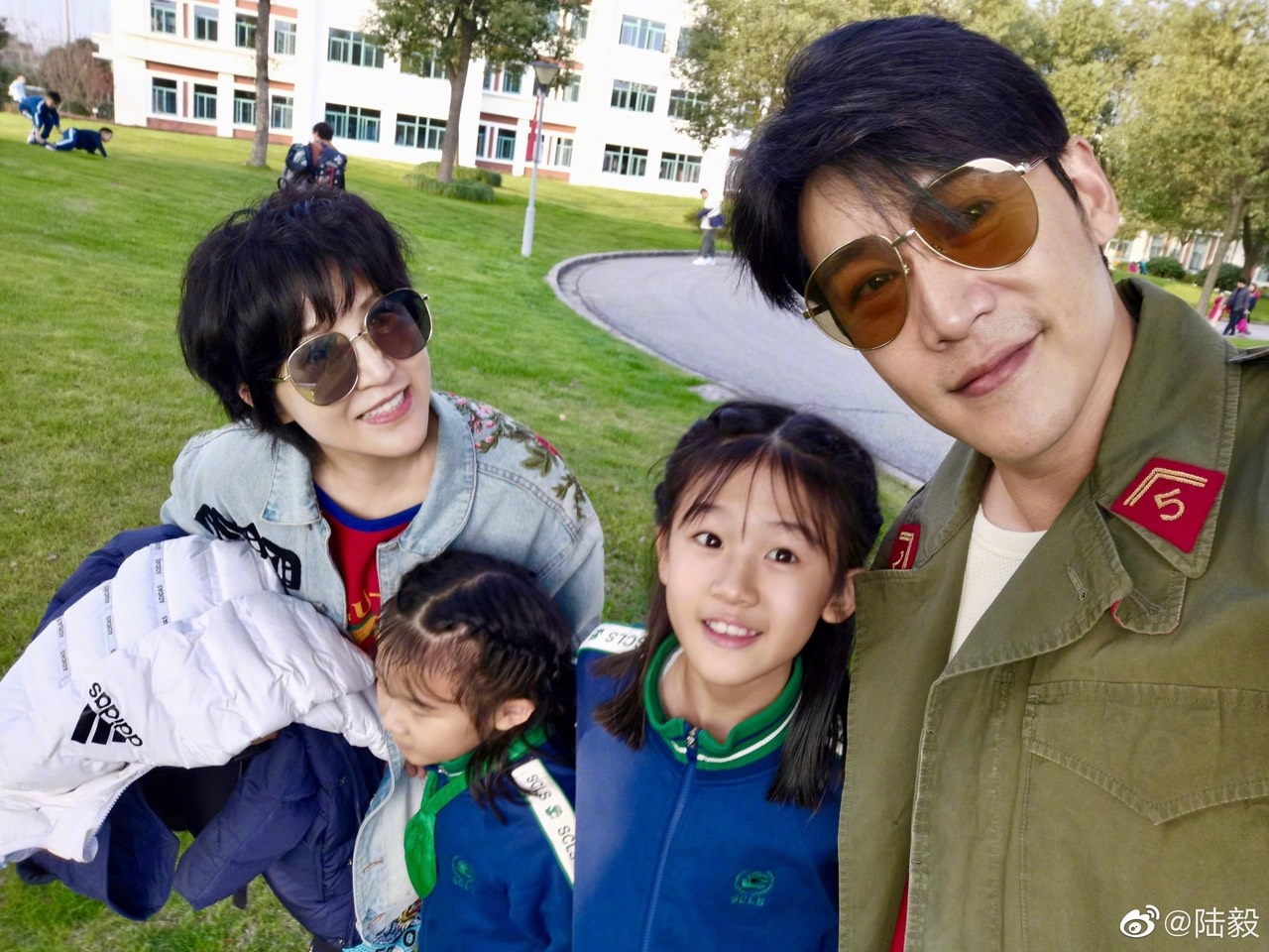 Luc Nghi tang can anh 2