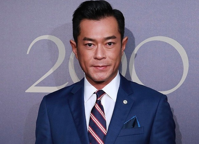 Co Thien Lac mo tiec keu goi giai cuu showbiz Hong Kong hinh anh