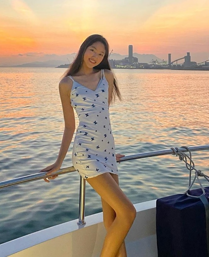 Con gai Chan Tu Dan va Nham Dat Hoa anh 2