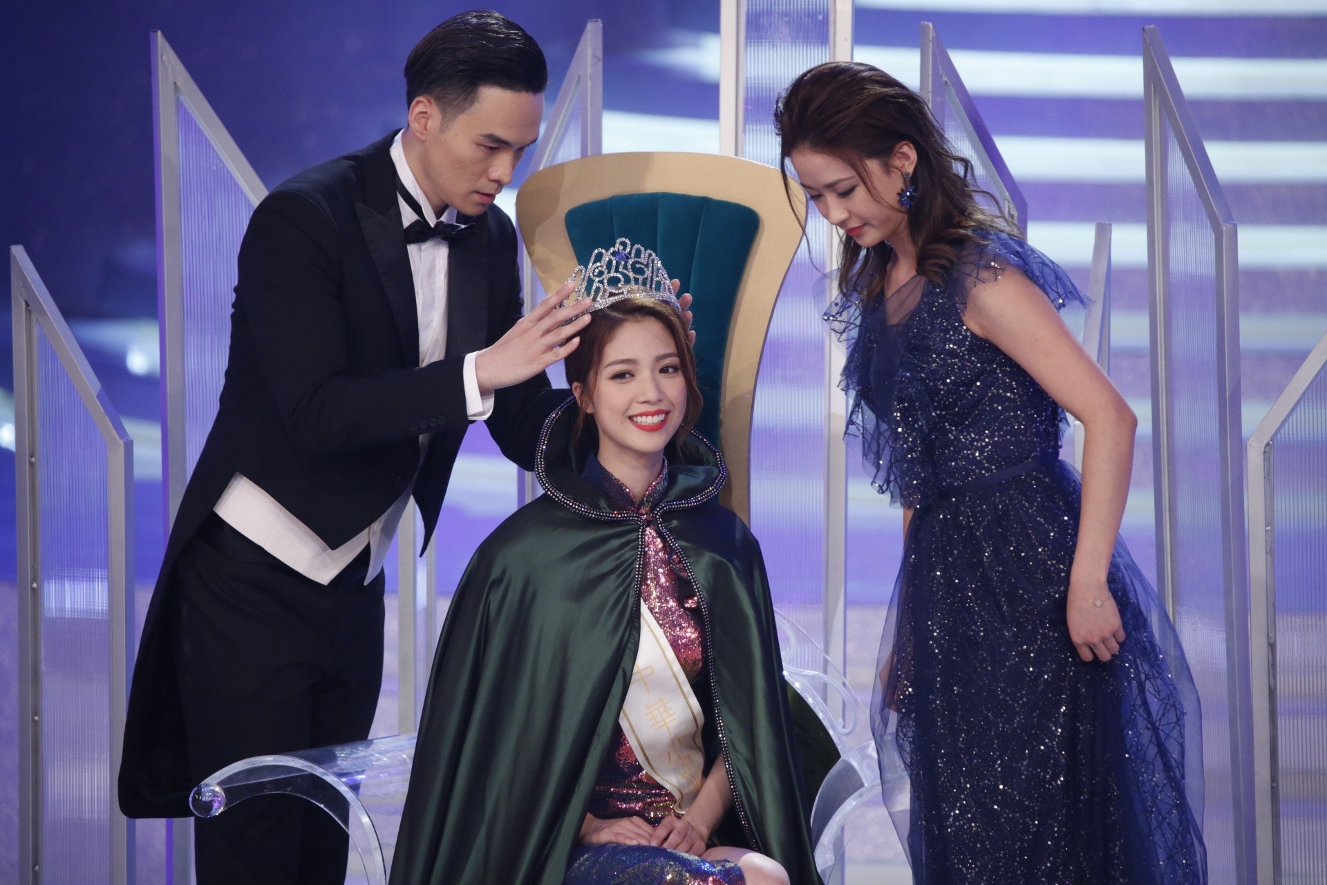 Hoa hau Hong Kong anh 9