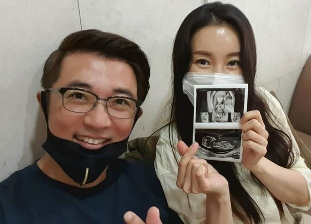 Ahn Jae Wook chuan bi don con thu hai hinh anh