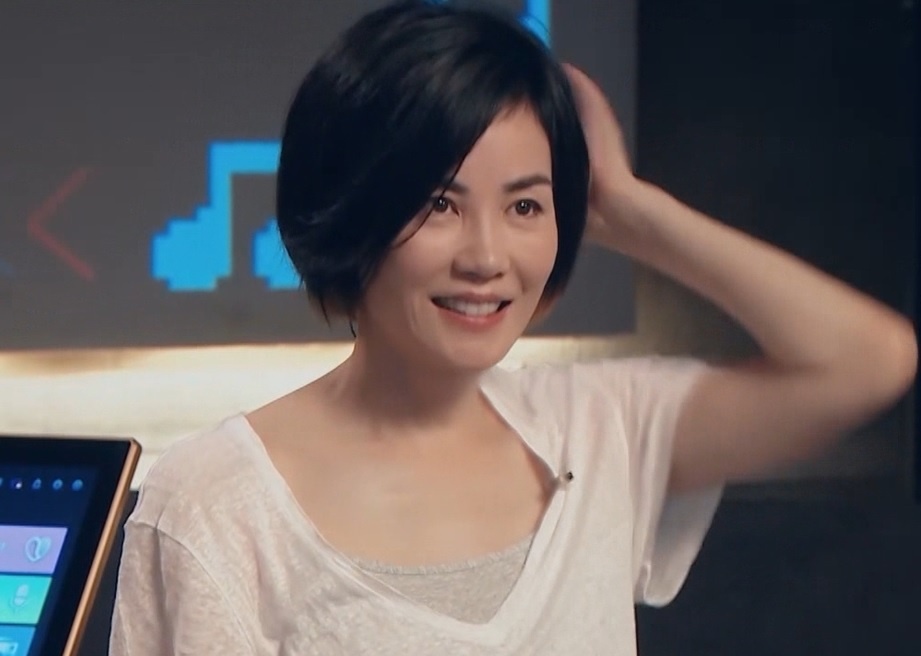 Nhan sac o tuoi 51 cua Vuong Phi hinh anh