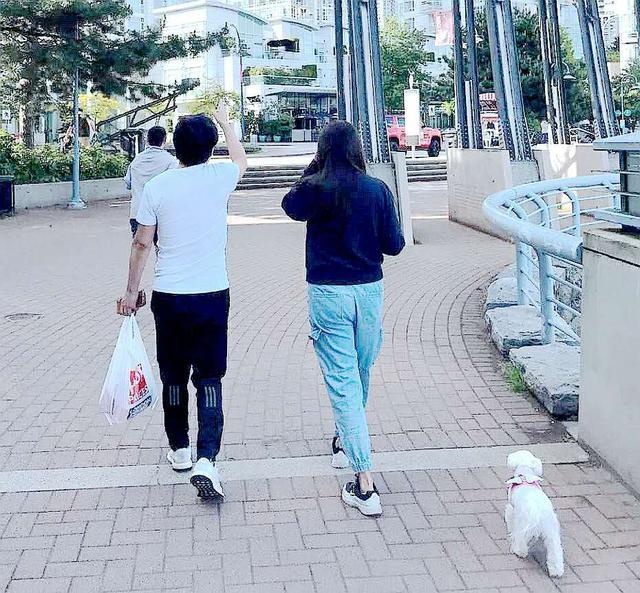 Vuong To Hien hen ho anh 1