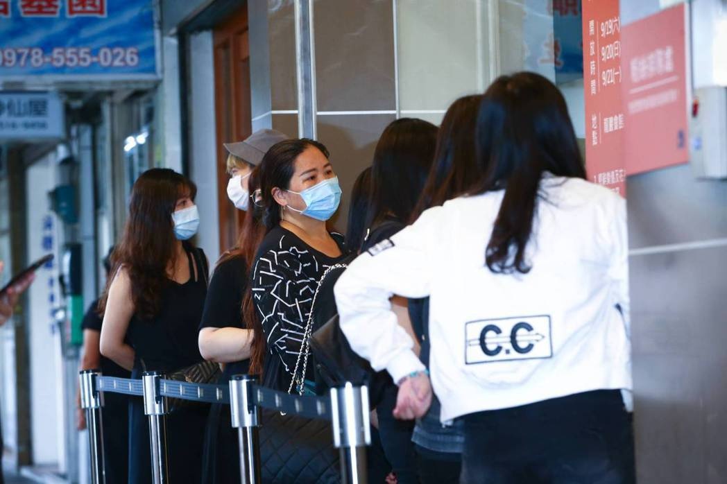 Le vieng Hoang Hong Thang anh 11