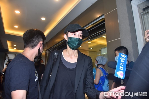 Le vieng Hoang Hong Thang anh 3