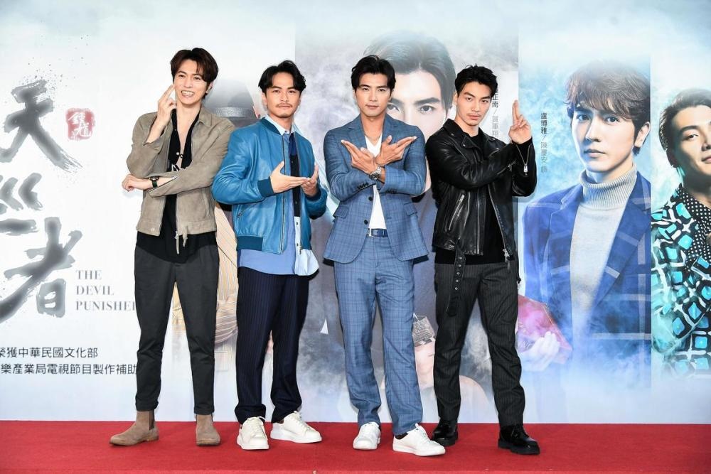 Ha Quan Tuong ep vo sinh con anh 1