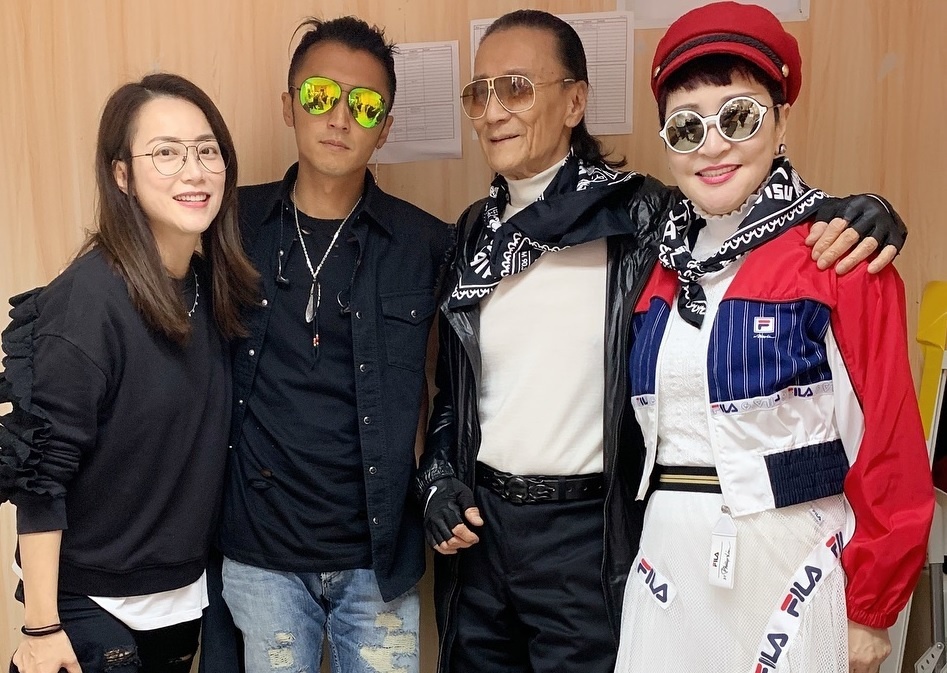 Ba trum showbiz Hoa ngu anh 5