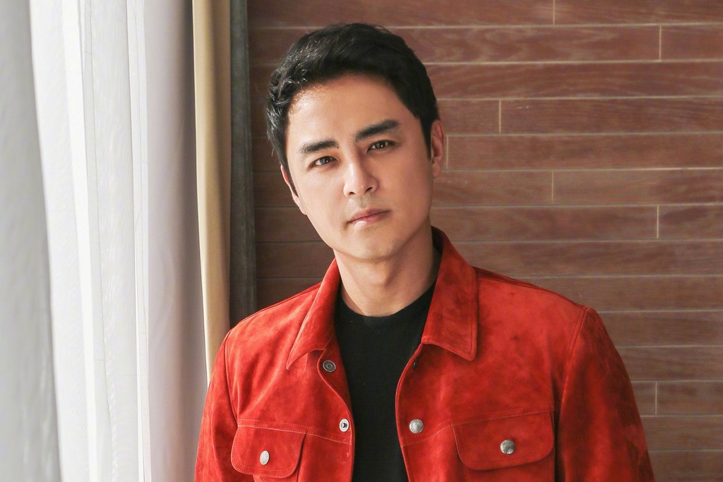 Sao Hoa ngu lao dao ganh no cho nguoi than anh 6