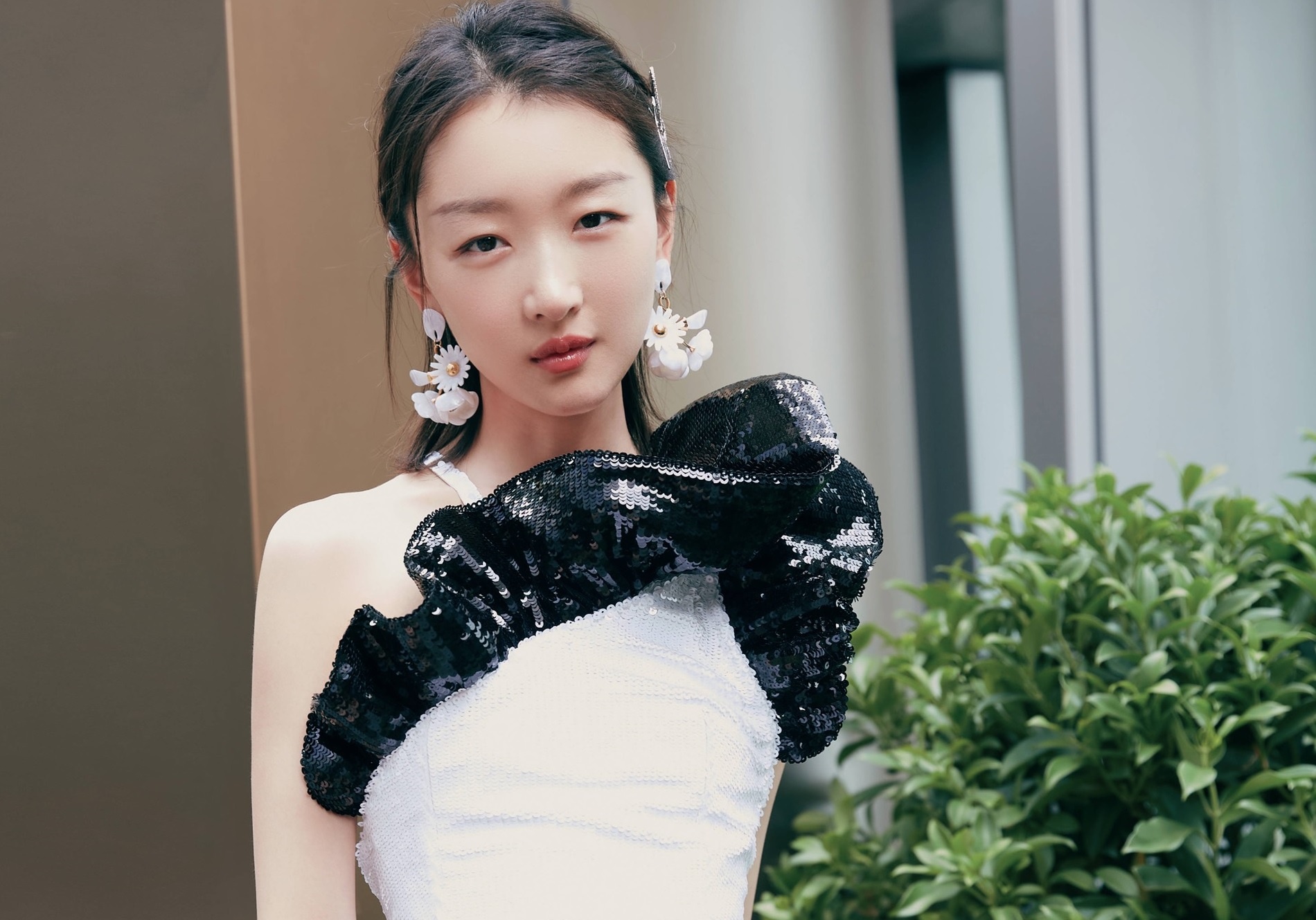 Chau Dong Vu len ngoi Anh hau Giai thuong Dien anh chau A hinh anh