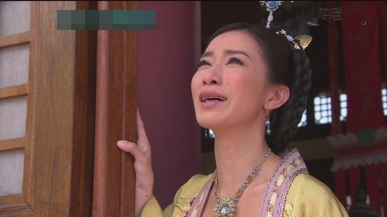 Xa Thi Man kiet suc va su khac nghiet o lo dao tao TVB hinh anh