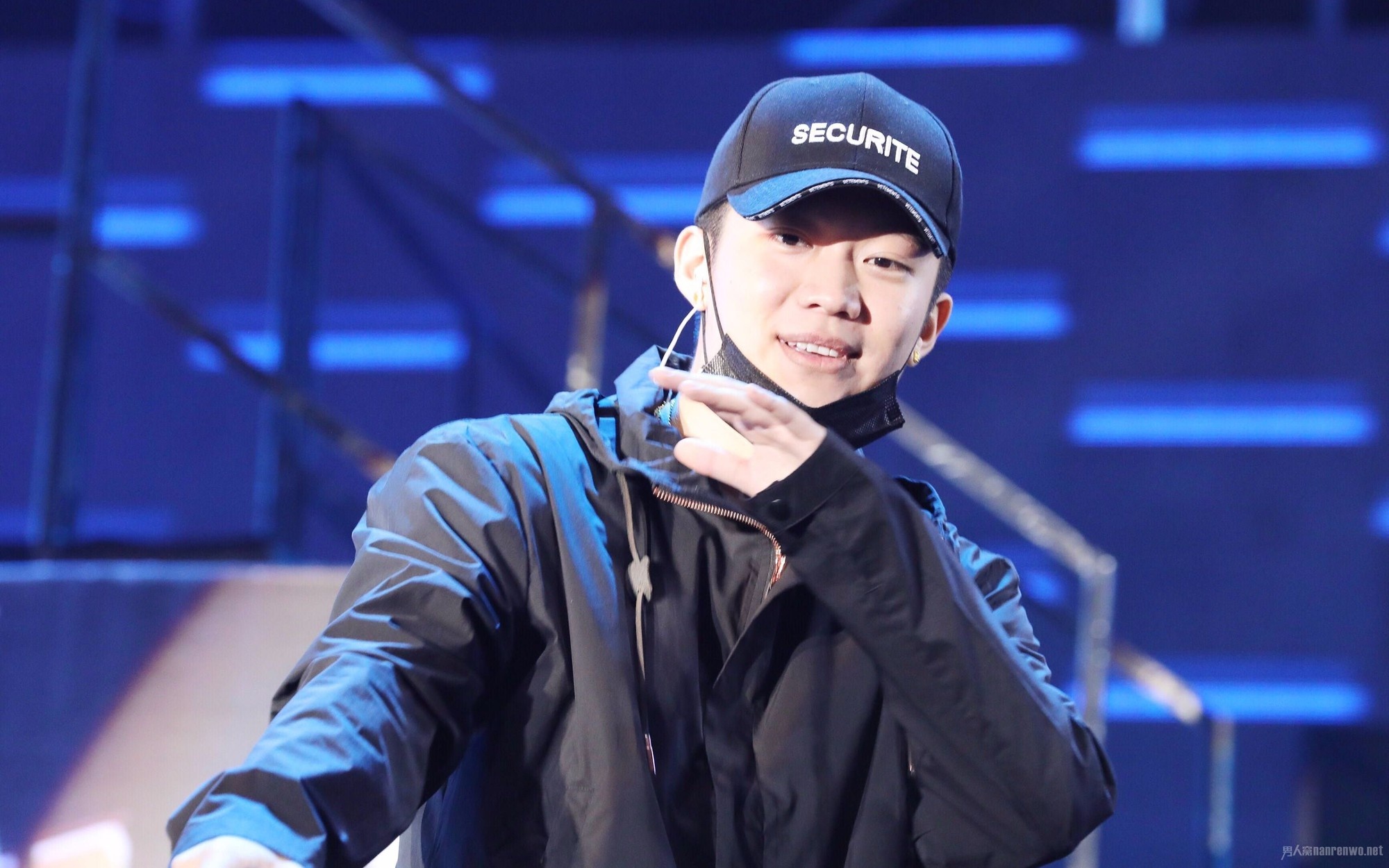 Cuoc song cua PGone sau scandal ngoai tinh voi Ly Tieu Lo hinh anh