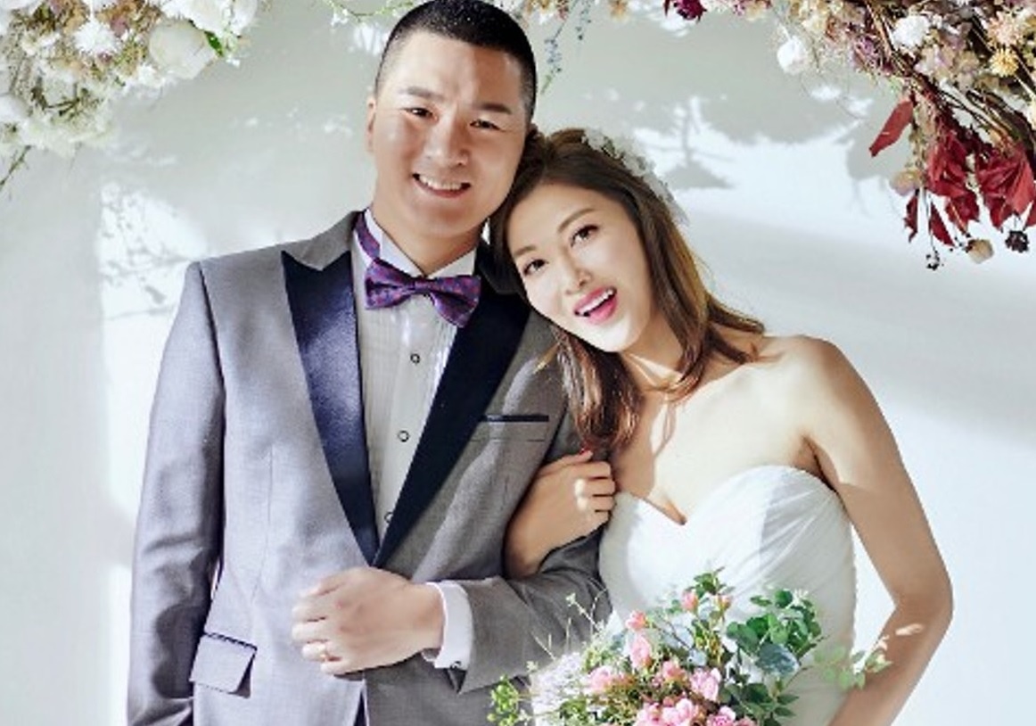 Ly The Hoa ly hon chong doanh nhan hinh anh