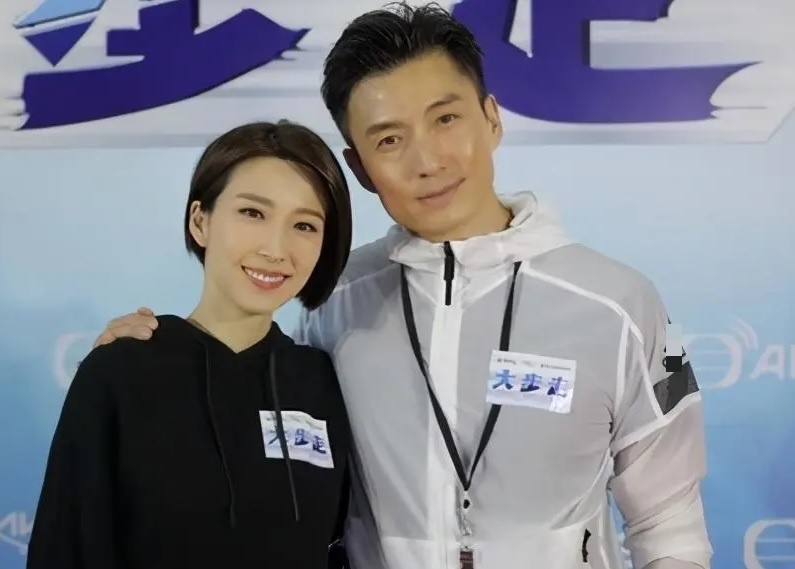 Dieu Tu Linh tai hop voi nguoi tinh anh 1