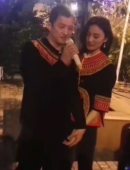 Ly A Bang hen ho hoa hau anh 1