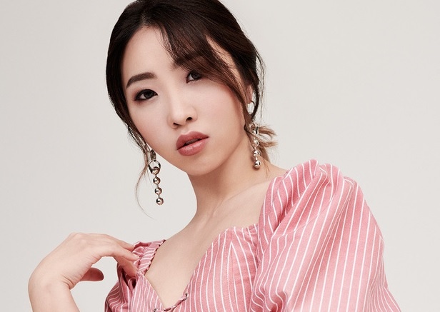 Minzy (2NE1) tan cong thi truong Philippines hinh anh