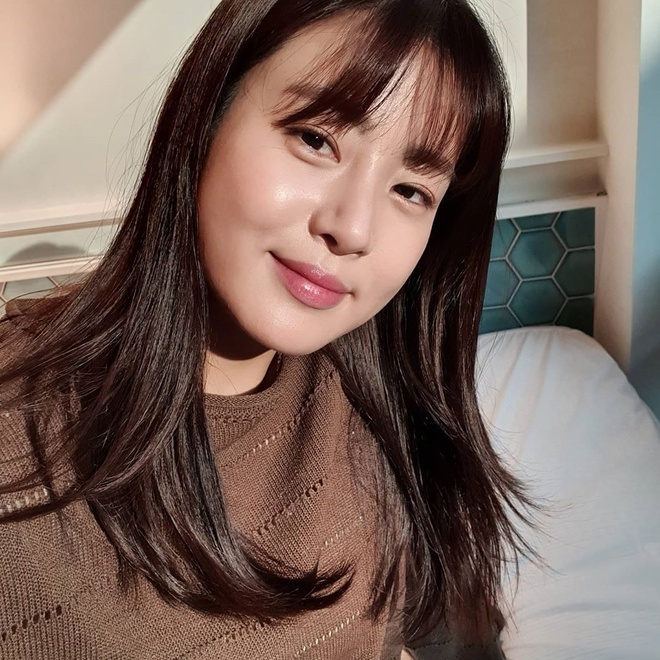 Kang Sora mang thai anh 2