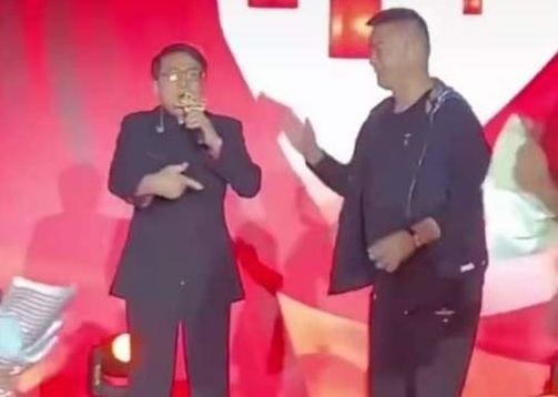 Thanh Long gay tranh cai khi hat tai su kien binh dan hinh anh