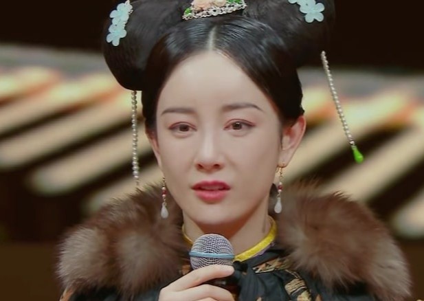 My nhan co trang Truong Mong het thoi vi tham my hong hinh anh