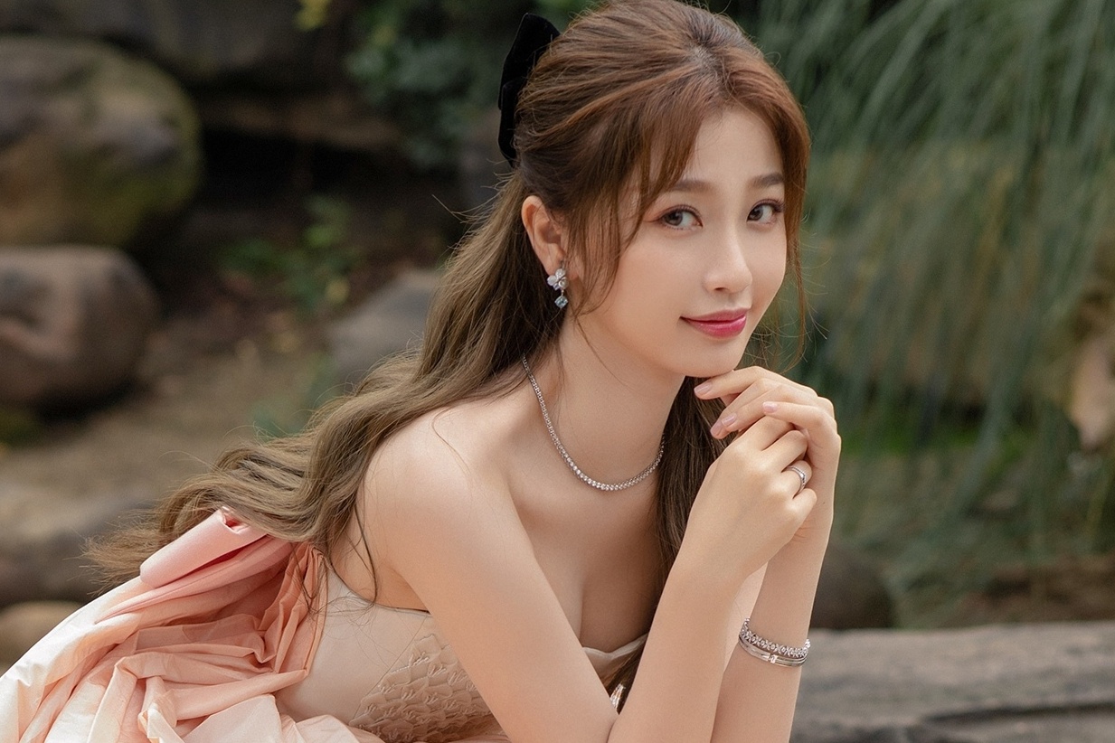 Than tuong Trung Quoc vuong be boi anh 1