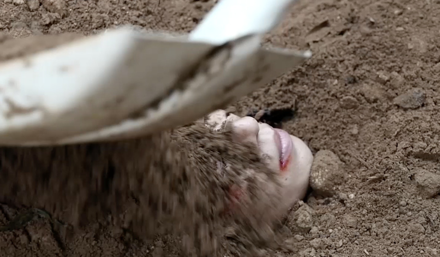 Sao TVB xả thân trên phim trường ảnh 8 Sao TVB xa than tren phim truong anh 8