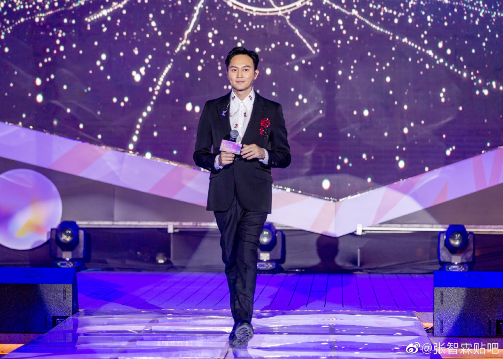 Truong Tri Lam dung 50 ve si anh 2