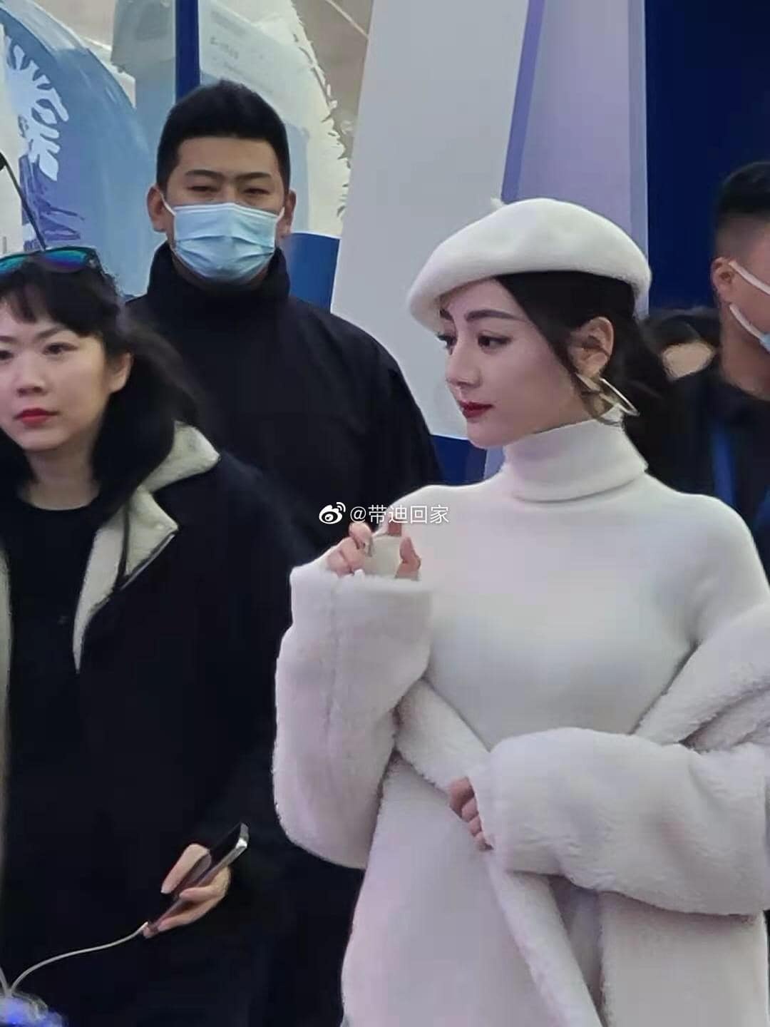 Dich Le Nhiet Ba anh 4