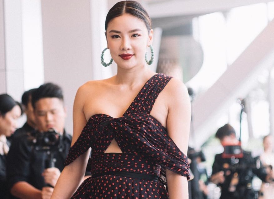 Lac Co Nhi mang thai lan hai hinh anh