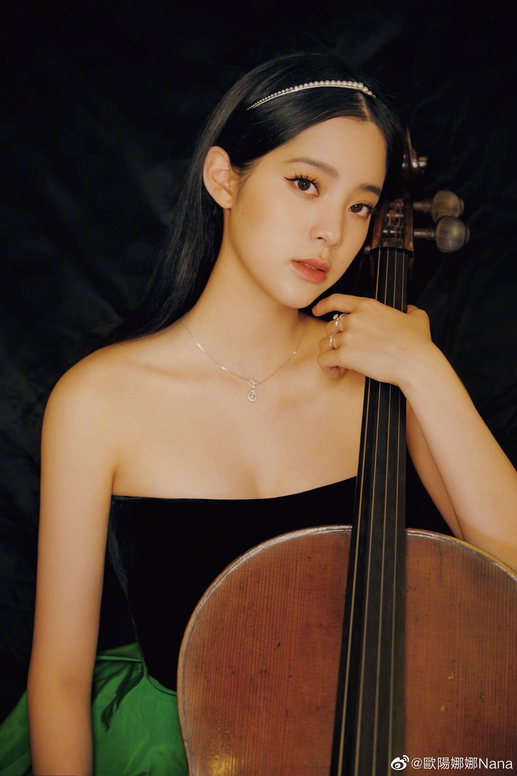 Au Duong Na Na bi chi trich vi thai do kem duyen anh 2