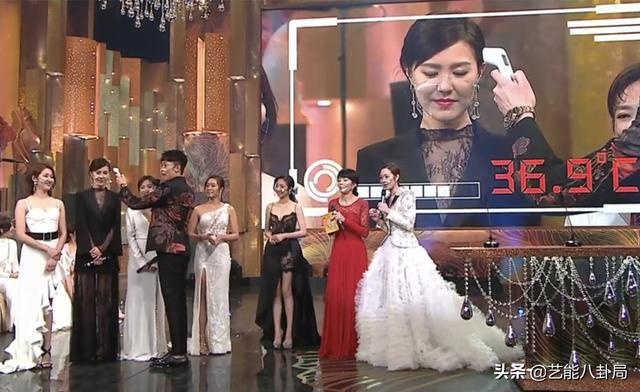 Le trao giai thuong nien TVB anh 13