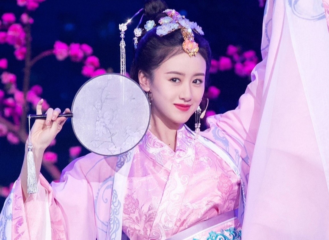 Truong Du Hi, Vien Bang Nghien hoa than thanh 'Tu dai my nhan' hinh anh