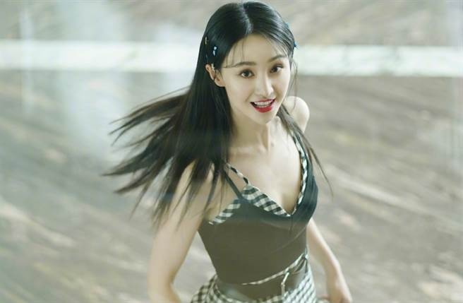 Trinh Sang truot dai vi su ap dat cua gia dinh? hinh anh