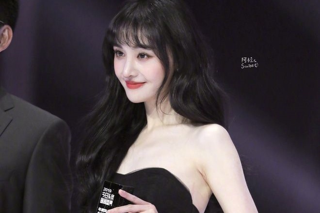 Duong day mang thai ho o showbiz Trung Quoc hinh anh