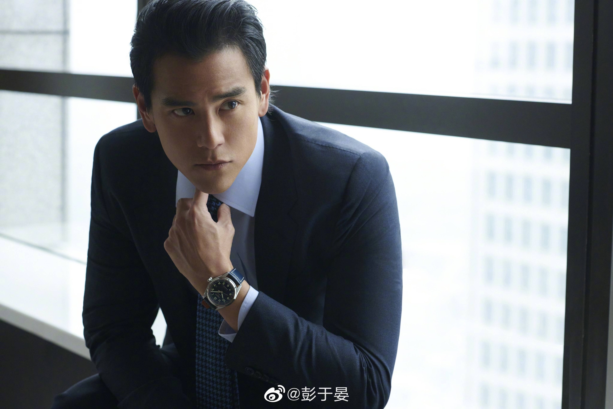 Ngoai hinh dien trai cua Banh Vu Yen anh 1