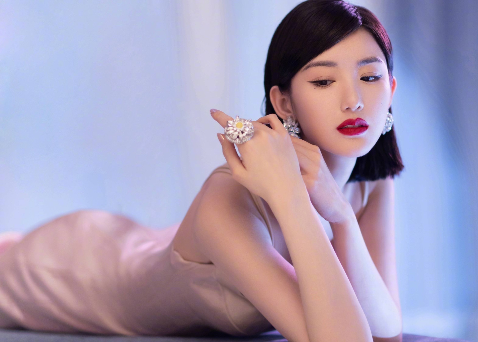 Cuoc doi song gio cua Mao Hieu Dong hinh anh