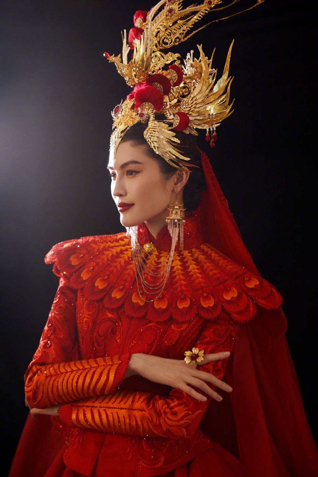 Nhan sac cuon hut cua ba sieu mau hang dau Trung Quoc tren CCTV anh 10