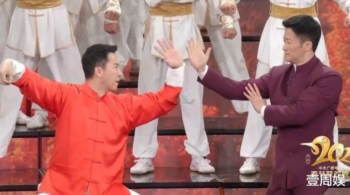 Man trinh dien vo thuat dac biet cua Chan Tu Dan va Ngo Kinh hinh anh