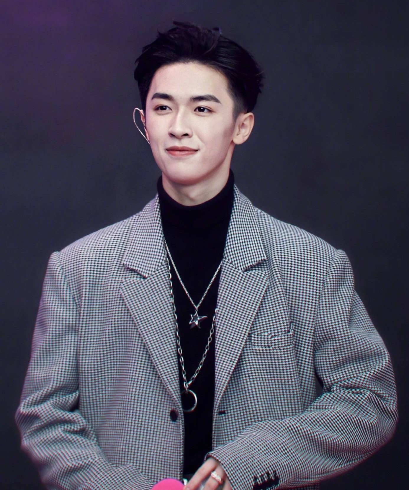 Sao nam 'Hien Vien kiem' uc hiep ban dien tren phim truong anh 1