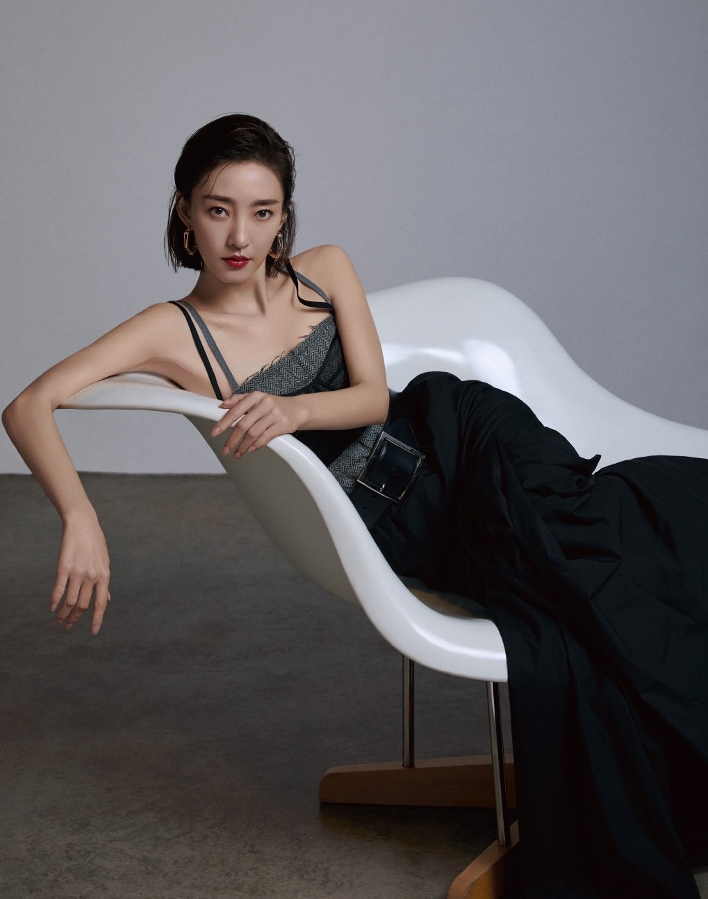 Am Duong Su: Thi than lenh anh 8