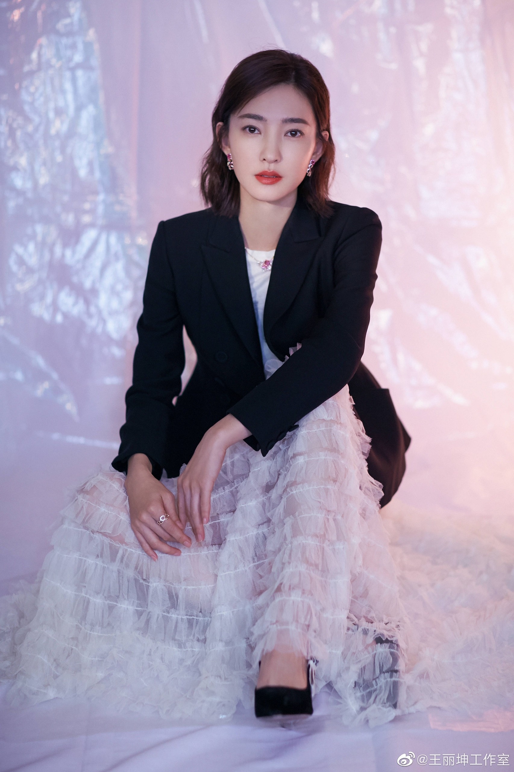 Am Duong Su: Thi than lenh anh 9