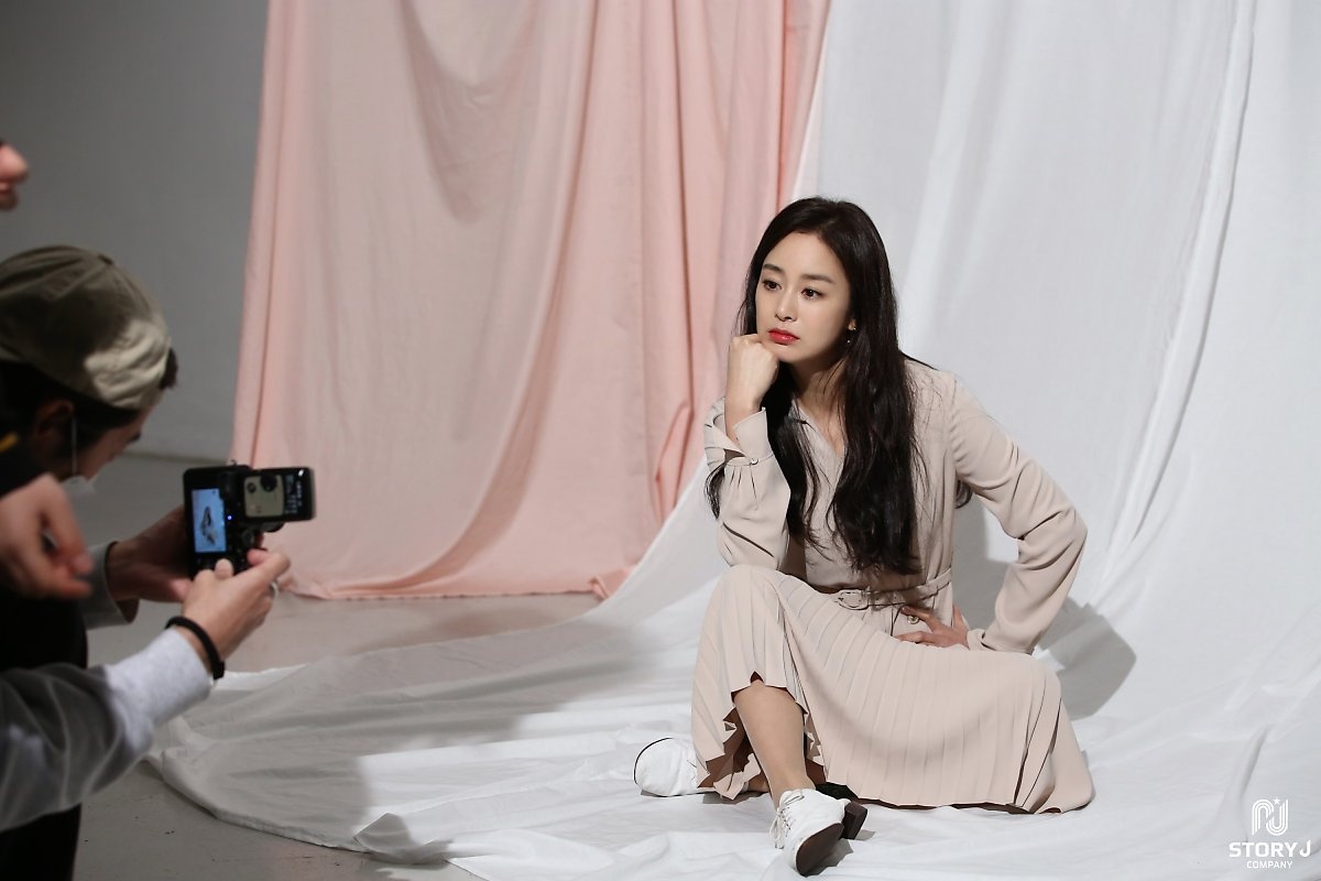 Kim Tae Hee duoc khen xinh dep trong bo anh moi anh 7